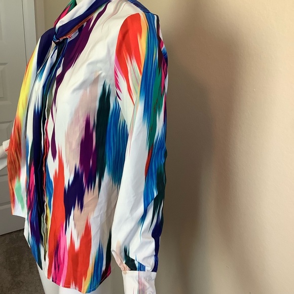 Gracia Women's Blouse with Bow Tie - Picture 5 of 8